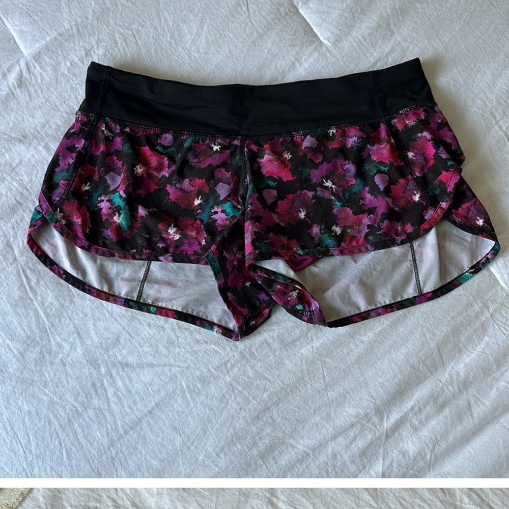3x pairs of Lulu shorts bundle